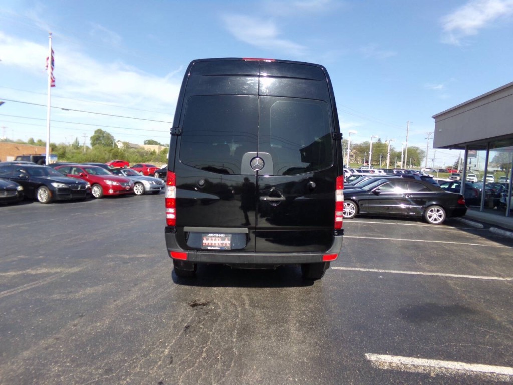 2011 Mercedes-Benz Sprinter Image 9