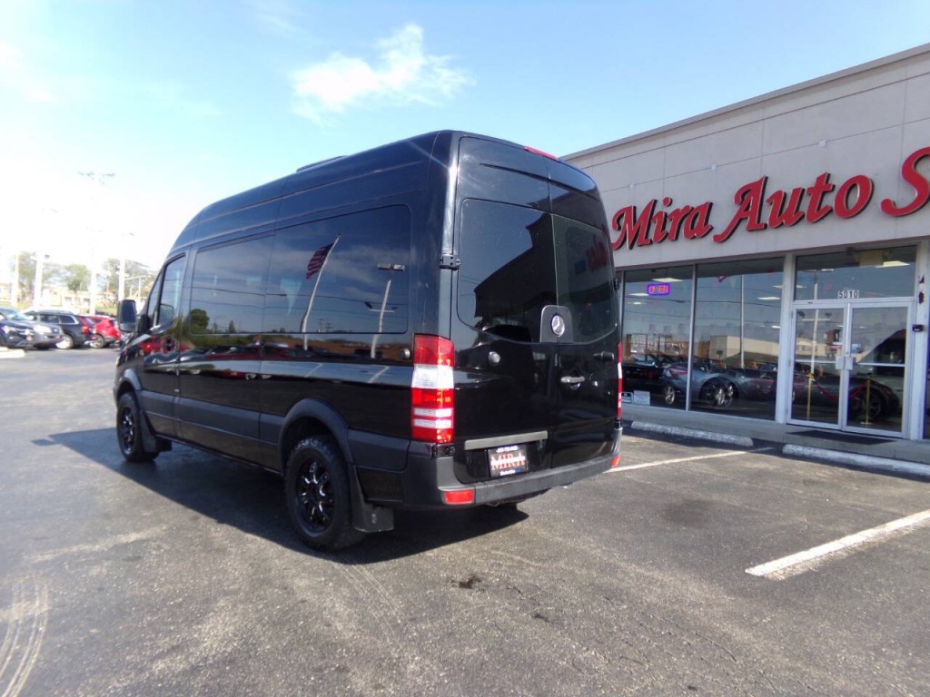 2011 Mercedes-Benz Sprinter Image 10