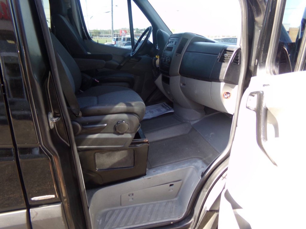 2011 Mercedes-Benz Sprinter Image 14