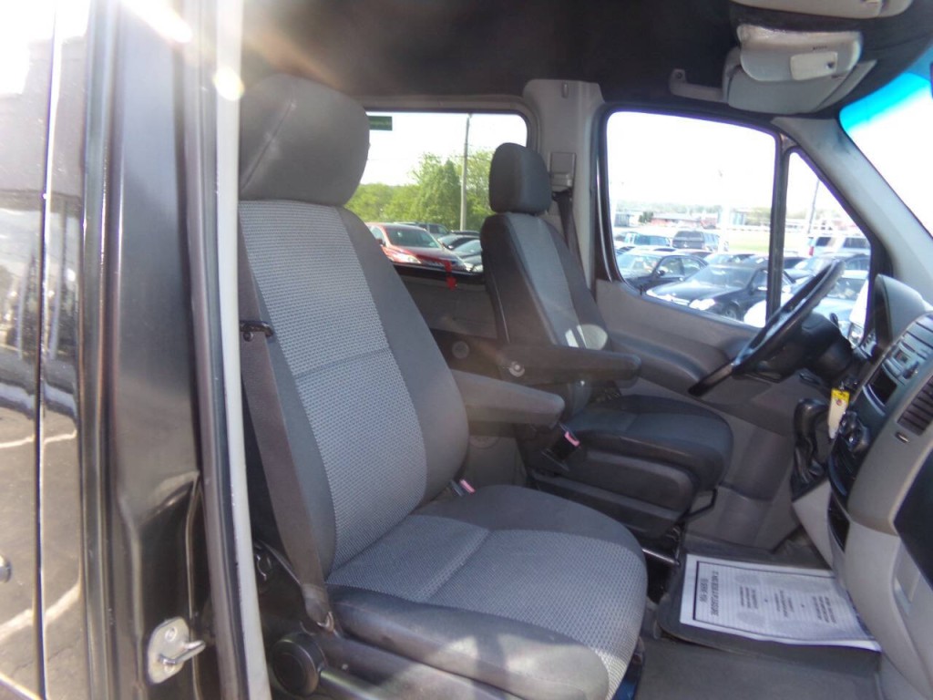2011 Mercedes-Benz Sprinter Image 15