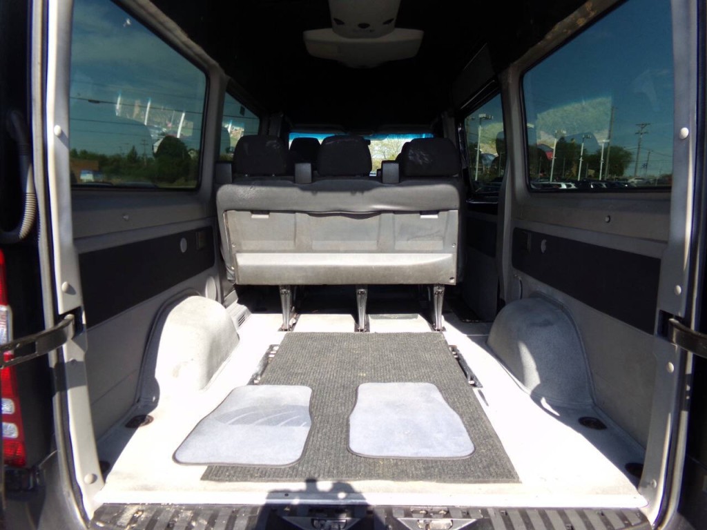 2011 Mercedes-Benz Sprinter Image 25