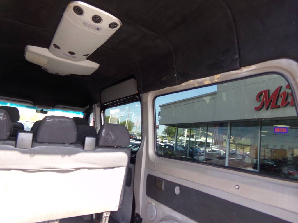 2011 Mercedes-Benz Sprinter Image 27