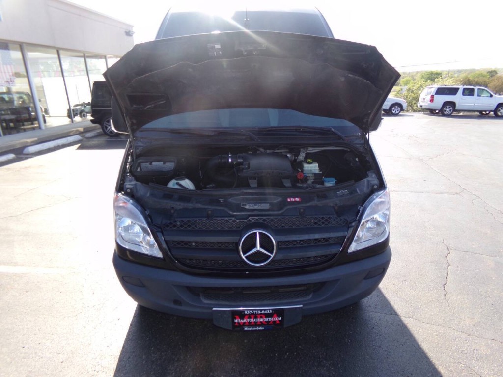 2011 Mercedes-Benz Sprinter Image 34