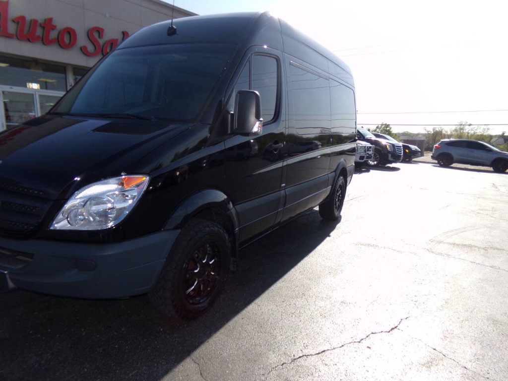 2011 Mercedes-Benz Sprinter Image 35