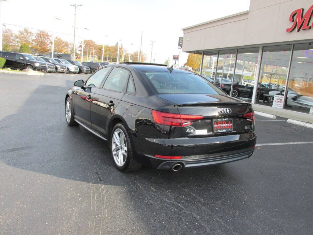 2017 Audi A4 Image 11