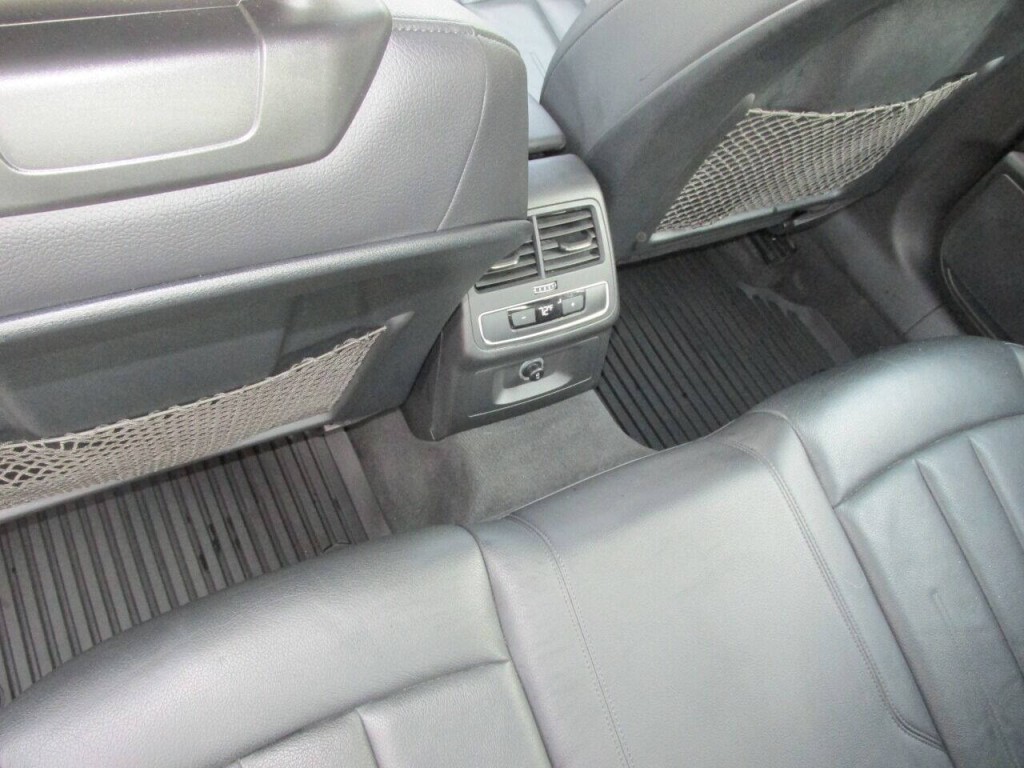 2017 Audi A4 Image 19