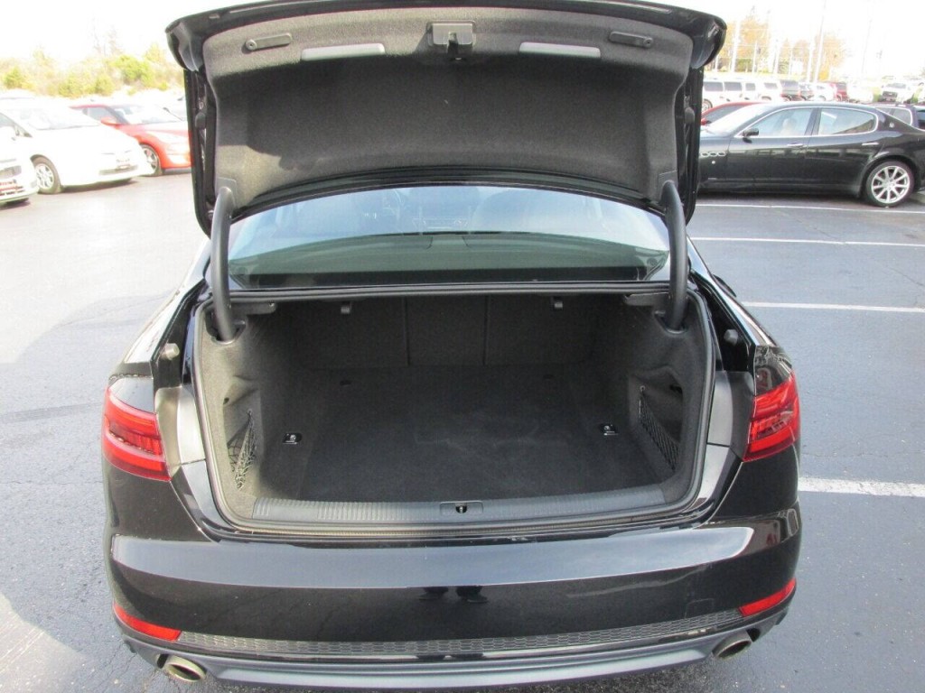 2017 Audi A4 Image 26