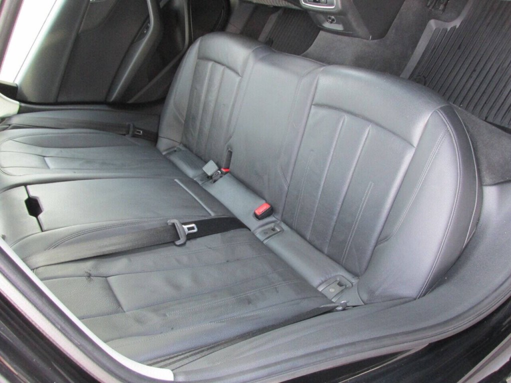 2017 Audi A4 Image 28