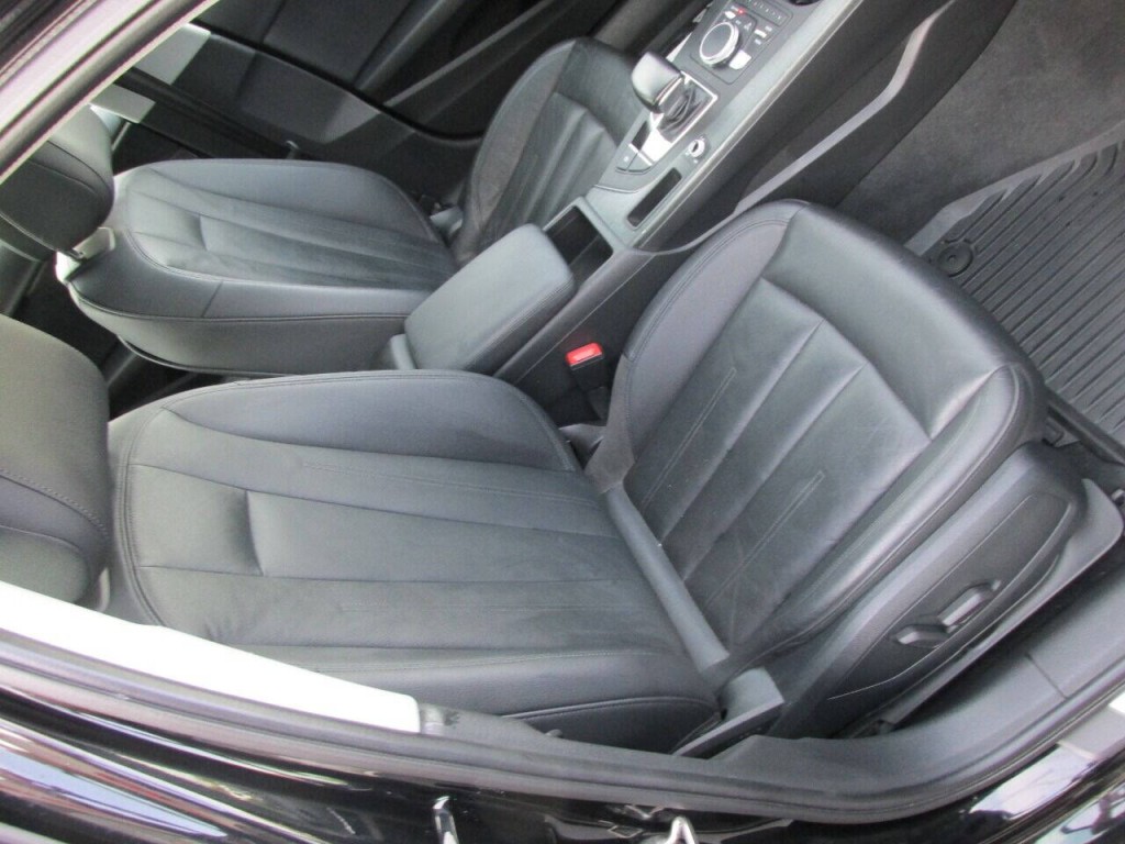 2017 Audi A4 Image 34