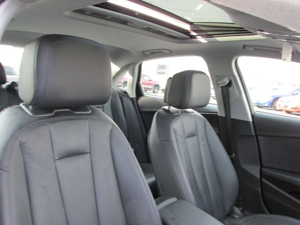2017 Audi A4 Image 35