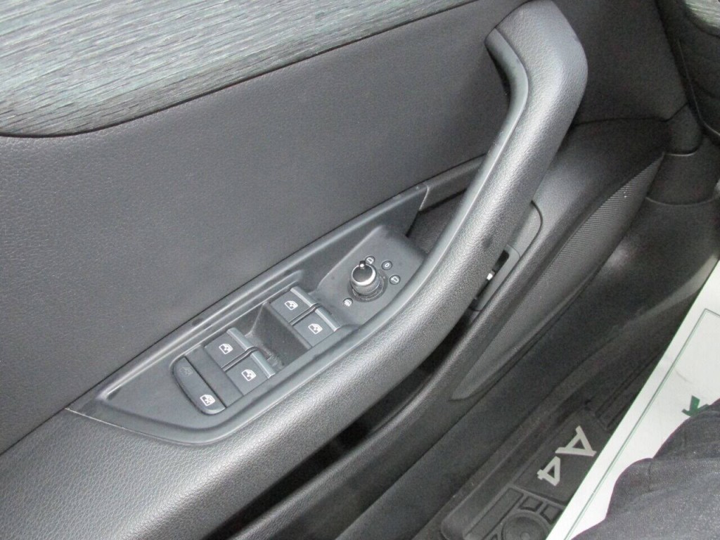 2017 Audi A4 Image 62