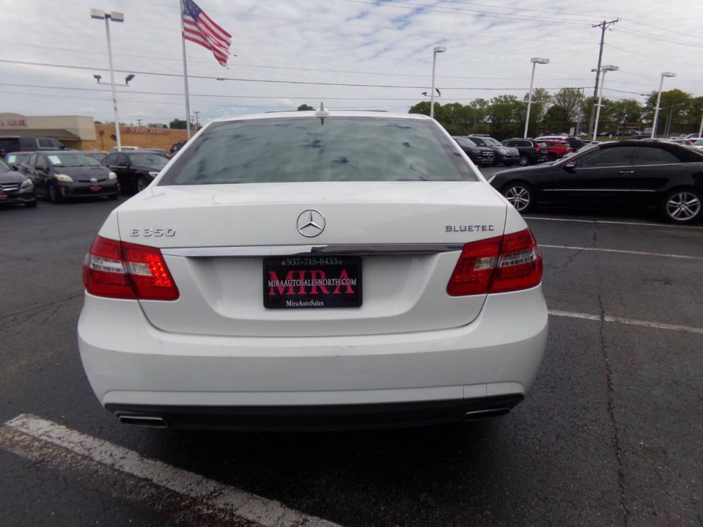 2013 Mercedes-Benz E-Class Image 3