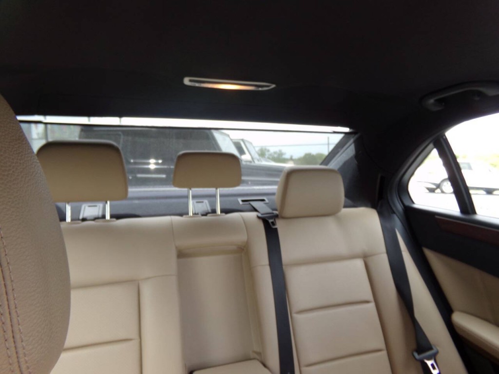 2013 Mercedes-Benz E-Class Image 30