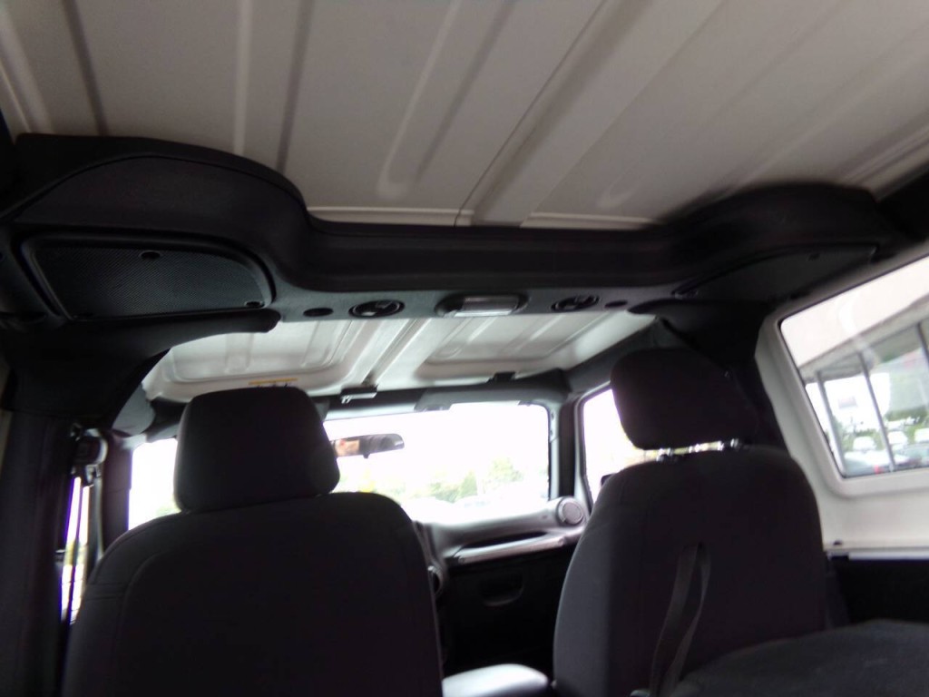 2015 Jeep Wrangler Image 9