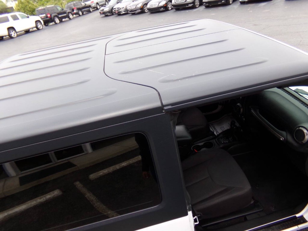 2015 Jeep Wrangler Image 22