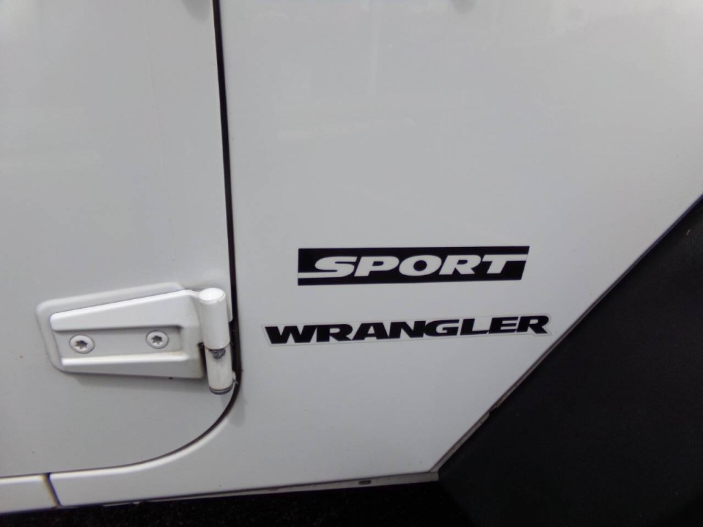 2015 Jeep Wrangler Image 24