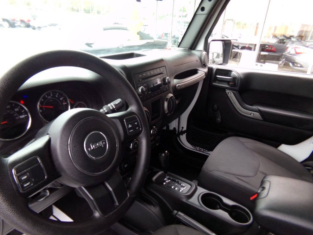 2015 Jeep Wrangler Image 36
