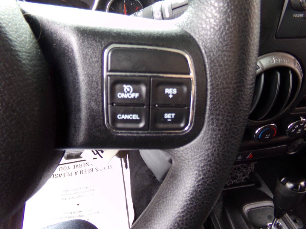 2015 Jeep Wrangler Image 40