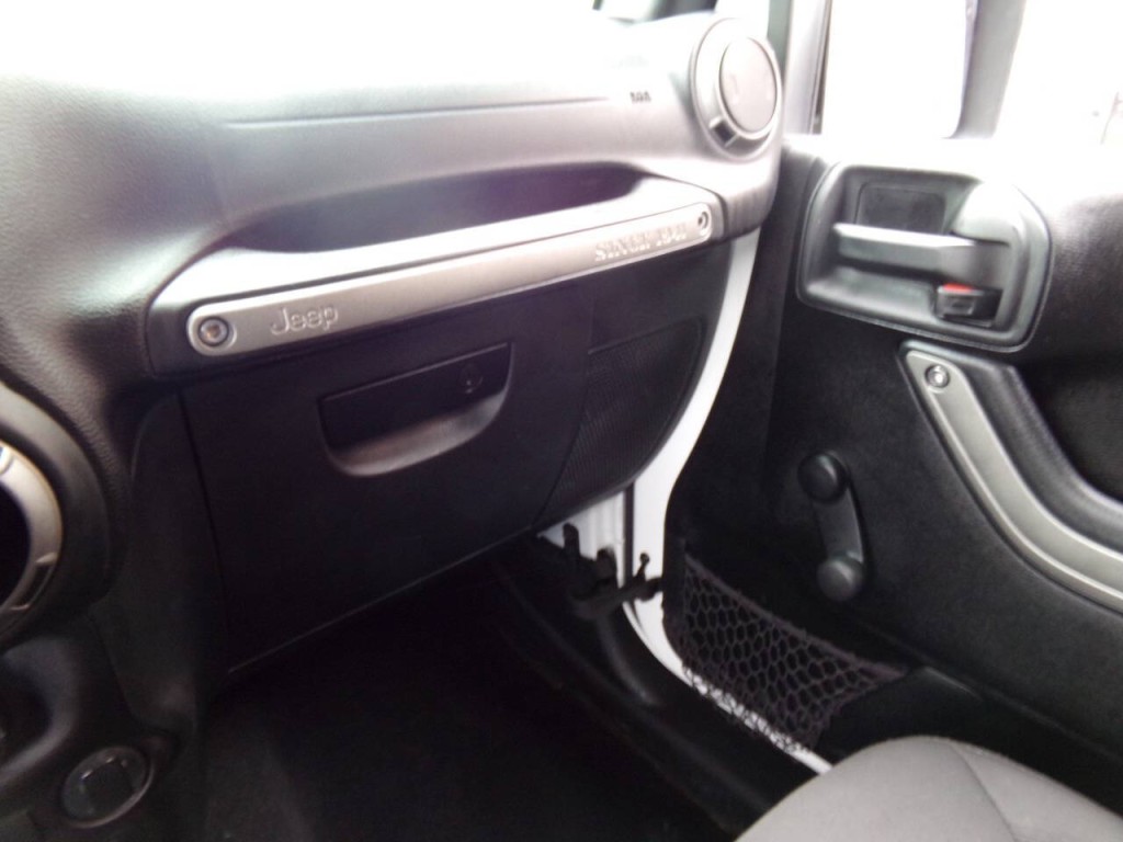 2015 Jeep Wrangler Image 44