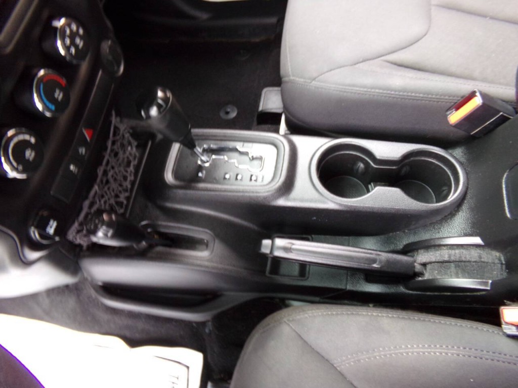 2015 Jeep Wrangler Image 45