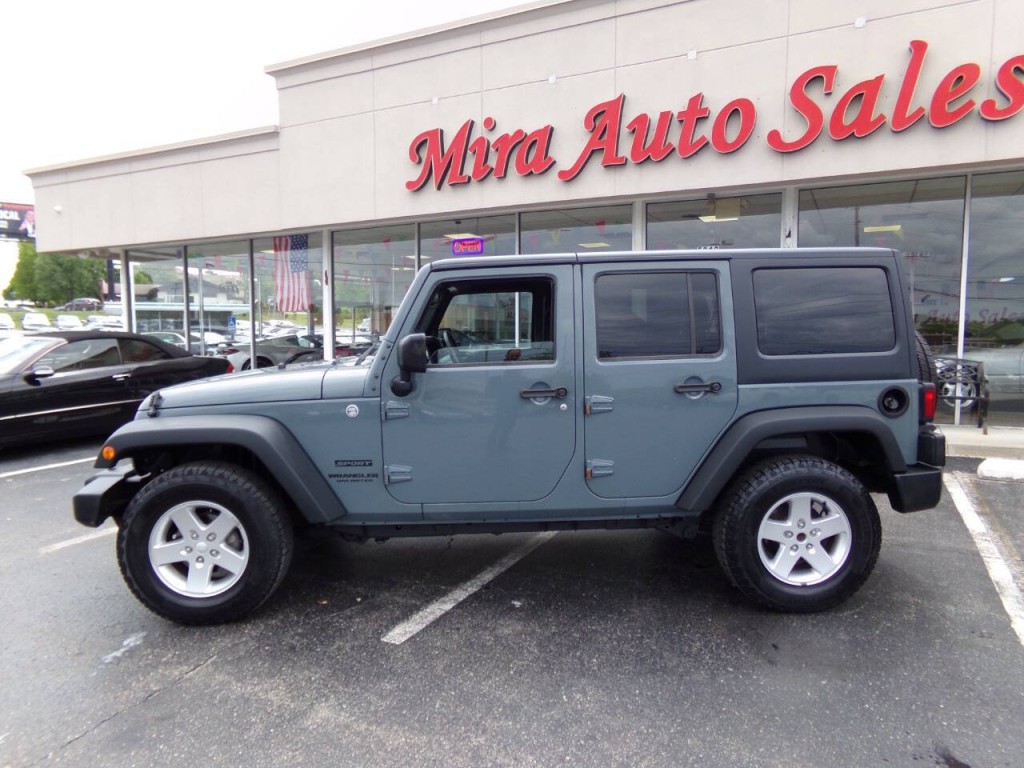 2015 Jeep Wrangler Unlimited Image 2