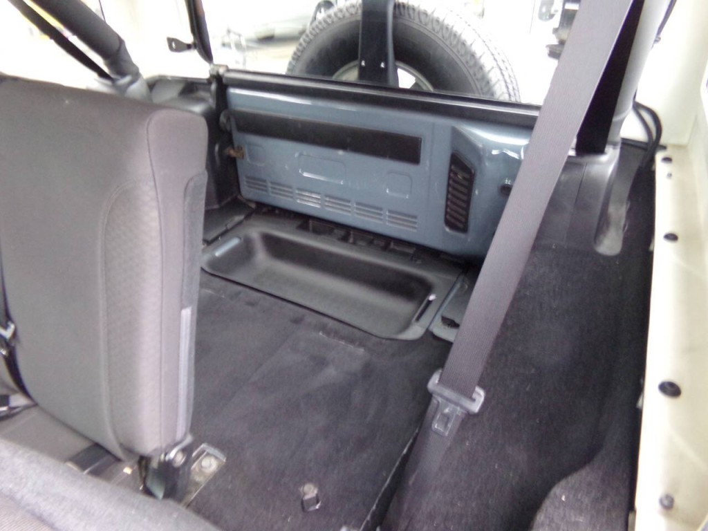 2015 Jeep Wrangler Unlimited Image 12