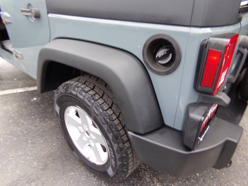 2015 Jeep Wrangler Unlimited Image 16