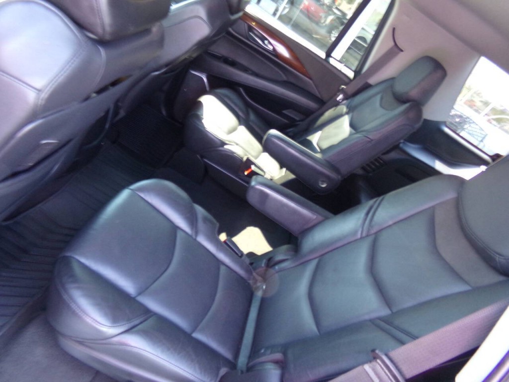 2019 Cadillac Escalade Image 15