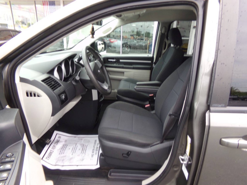 2010 Dodge Grand Caravan Image 10