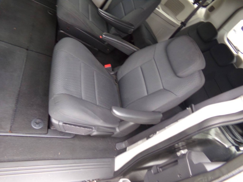 2010 Dodge Grand Caravan Image 14