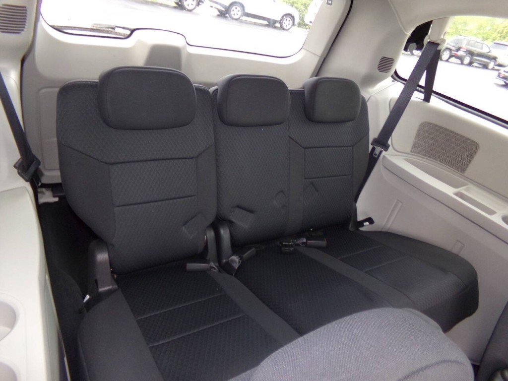 2010 Dodge Grand Caravan Image 27