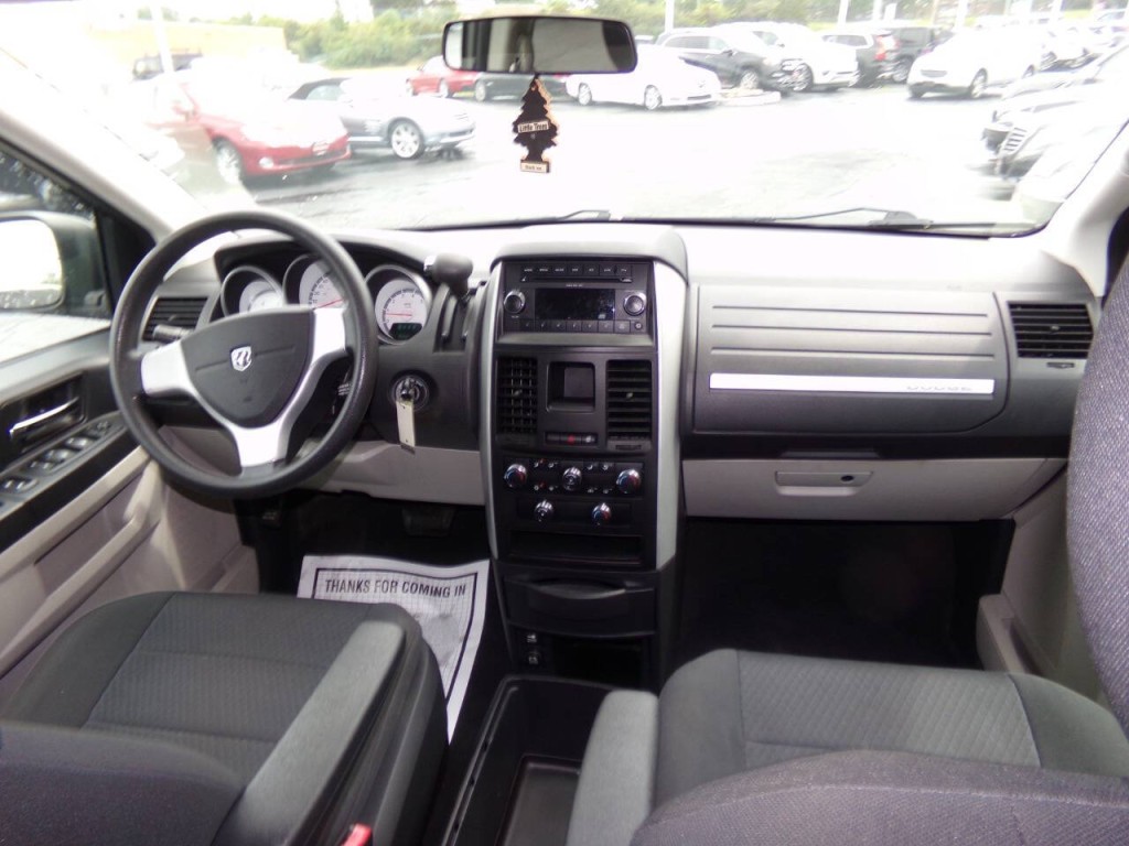 2010 Dodge Grand Caravan Image 28