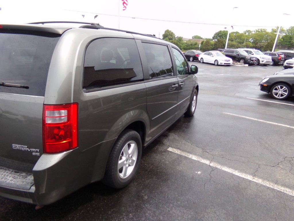 2010 Dodge Grand Caravan Image 42