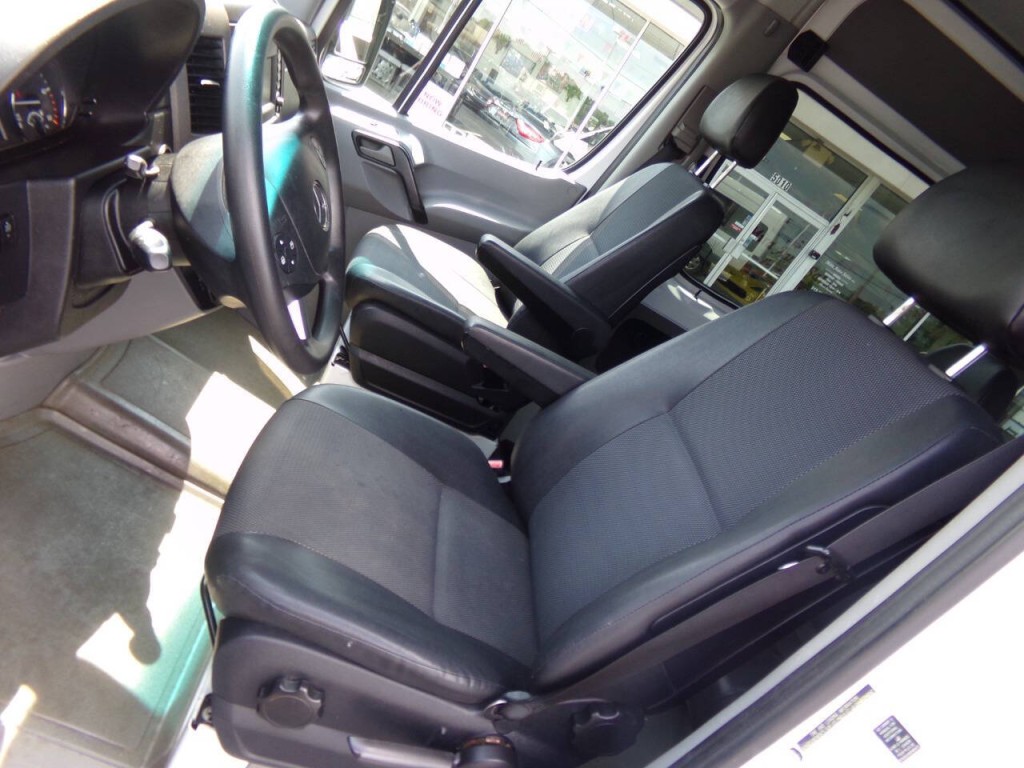 2014 Mercedes-Benz Sprinter Image 15