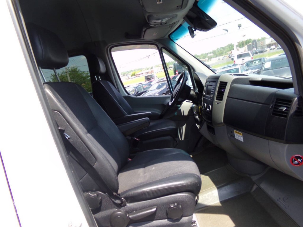 2014 Mercedes-Benz Sprinter Image 18