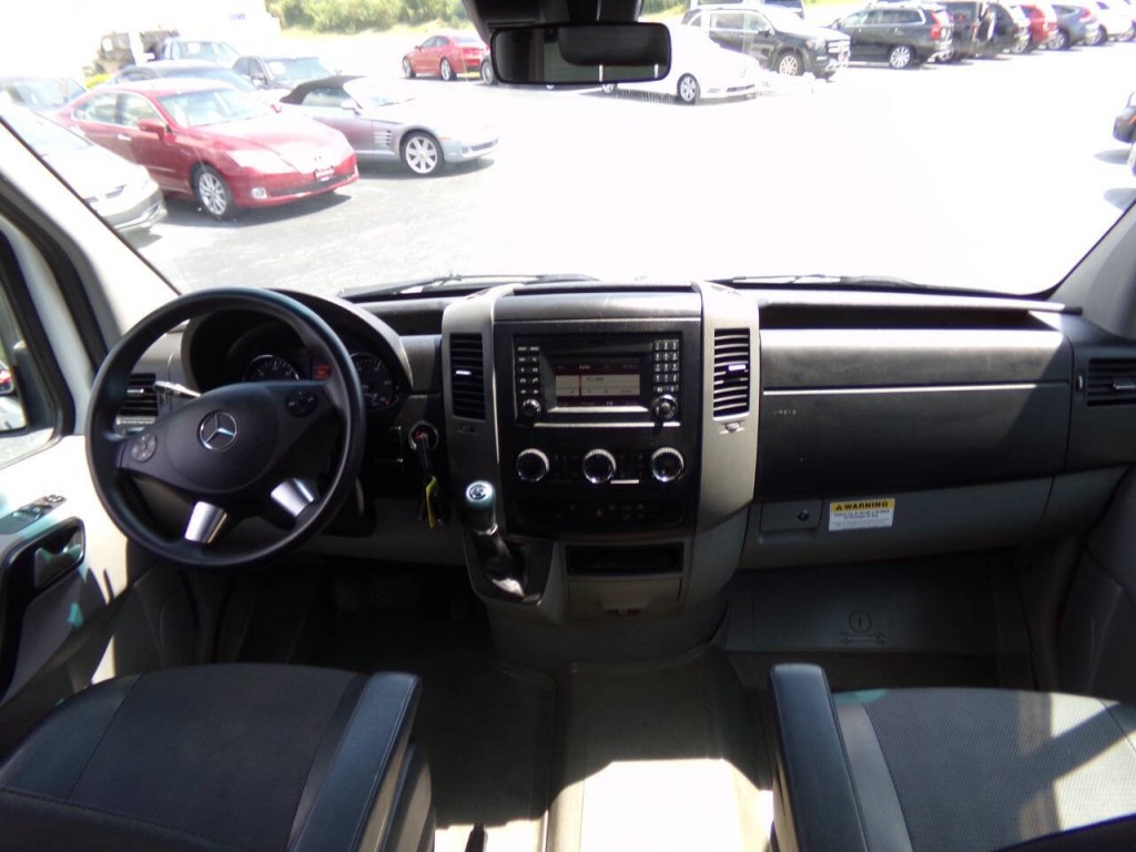 2014 Mercedes-Benz Sprinter Image 24