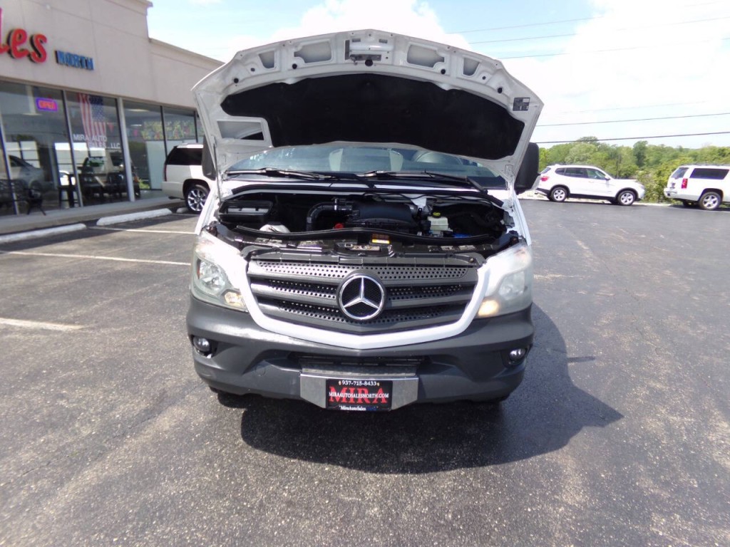 2014 Mercedes-Benz Sprinter Image 45