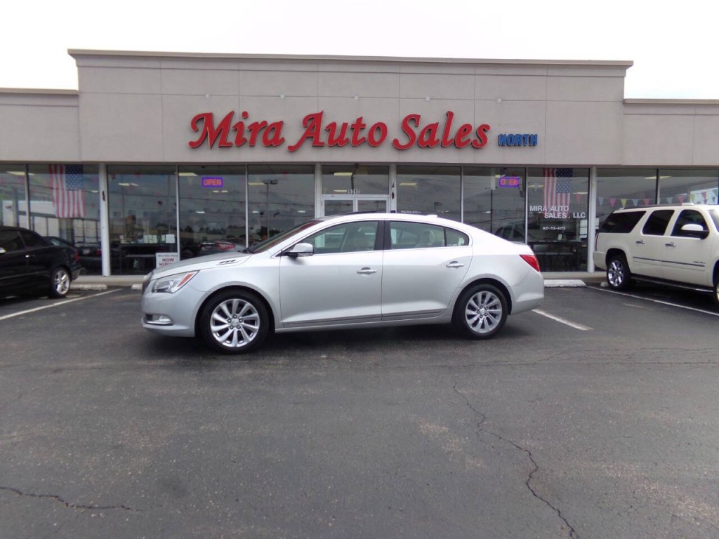 2016 Buick LaCrosse Image 1