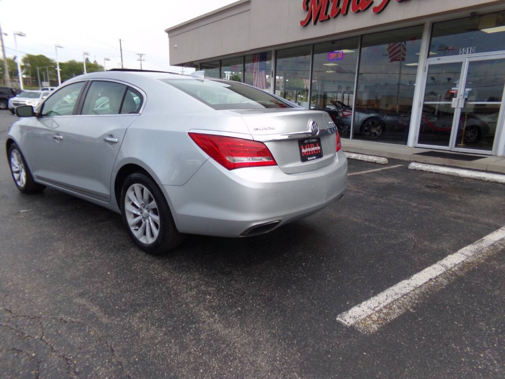 2016 Buick LaCrosse Image 8