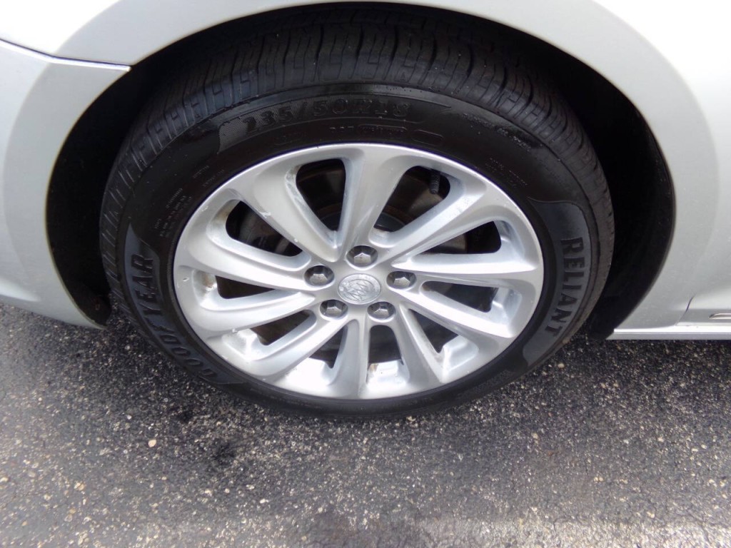 2016 Buick LaCrosse Image 35