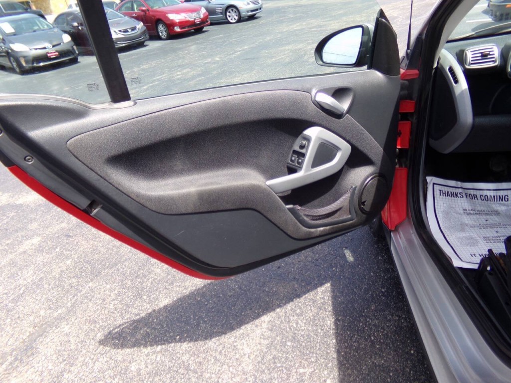 2009 smart fortwo Image 15