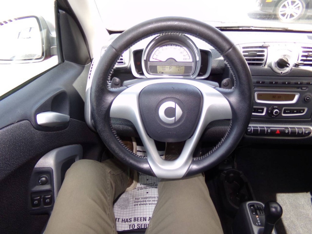 2009 smart fortwo Image 38