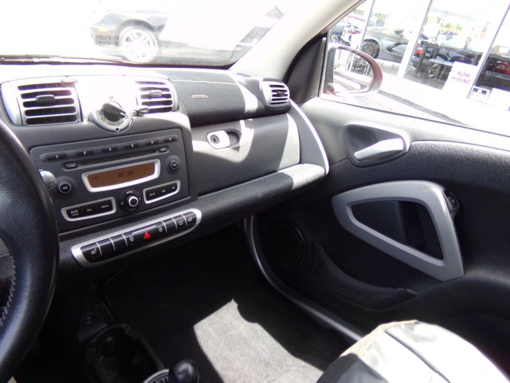 2009 smart fortwo Image 44