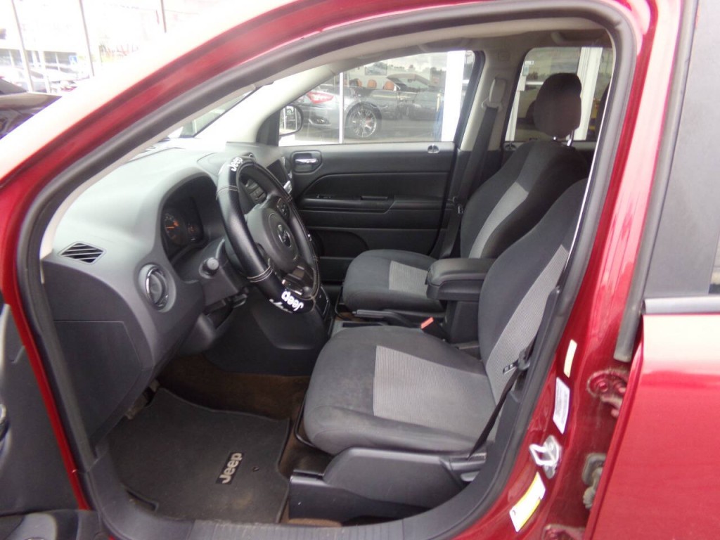 2016 Jeep Compass Image 10