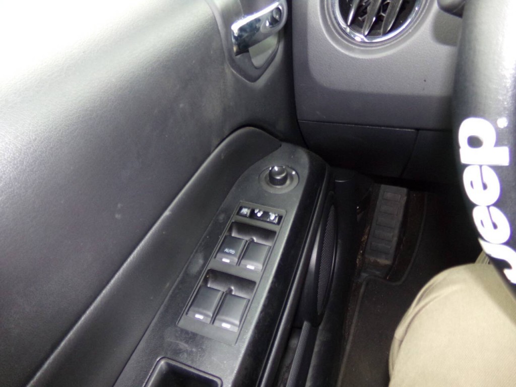 2016 Jeep Compass Image 49