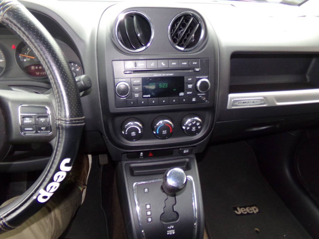 2016 Jeep Compass Image 50