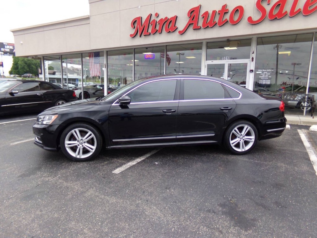 2016 Volkswagen Passat Image 2