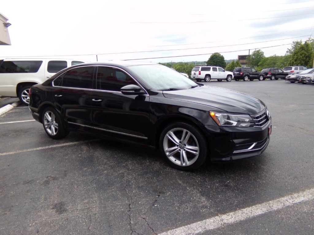 2016 Volkswagen Passat Image 3