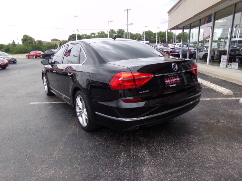 2016 Volkswagen Passat Image 7