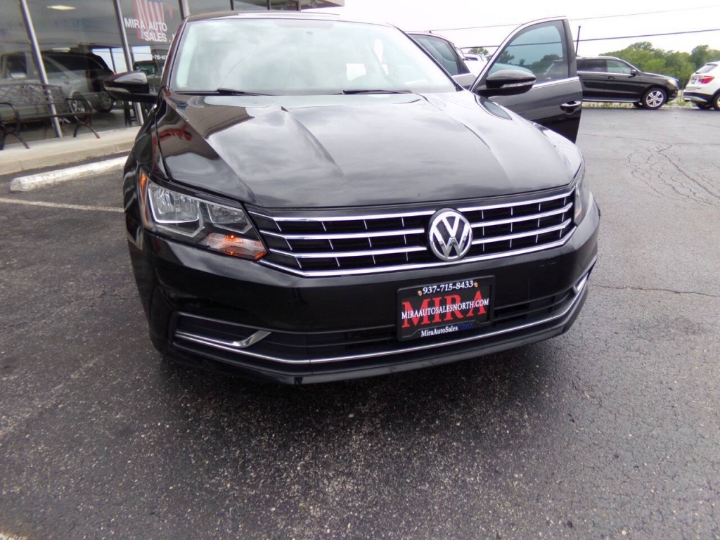 2016 Volkswagen Passat Image 28